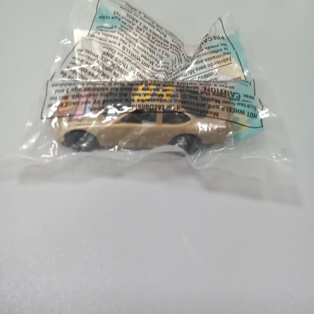 Hot Wheels 1998 NASCAR 50th Anniversary McDonald Happy Meal Toy 8 Gold 94 Sealed